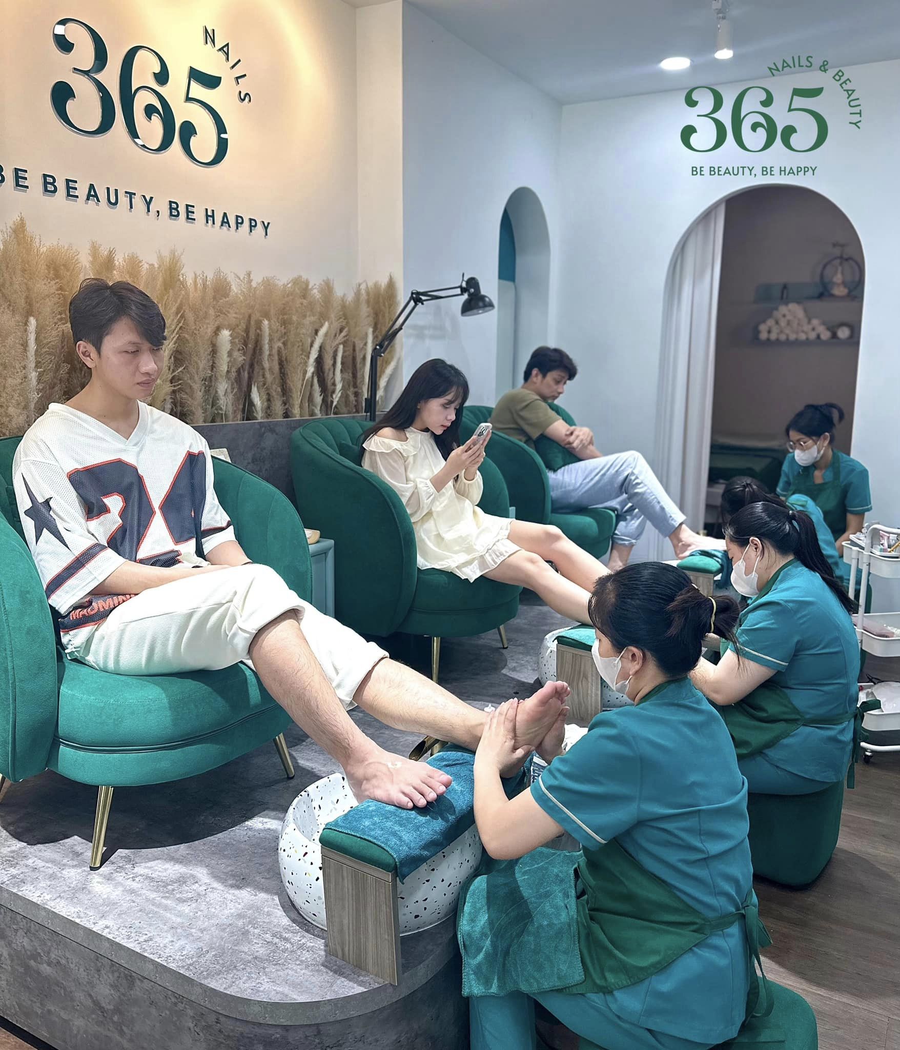 365 Jolie Nails & Beauty Gò Vấp